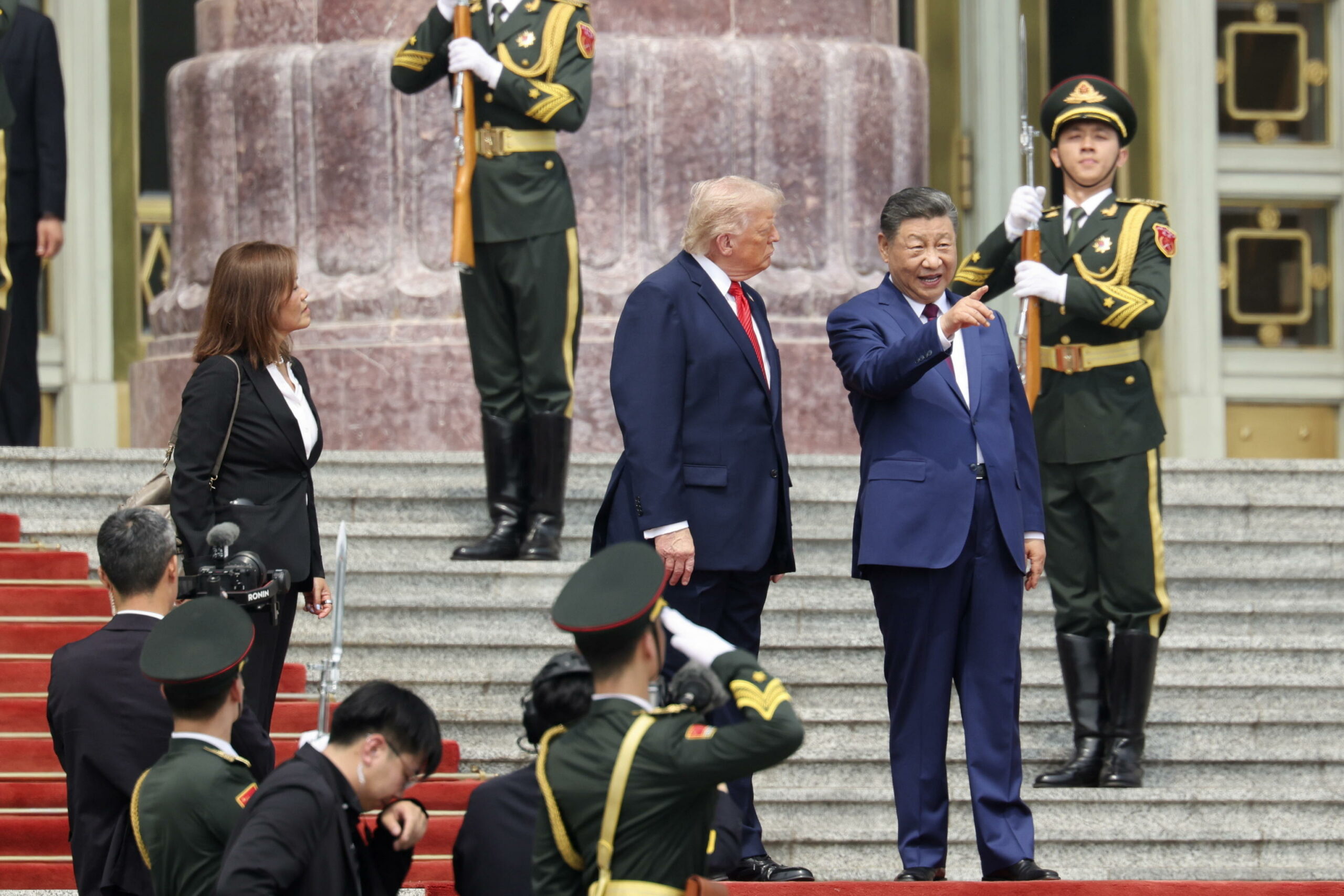 Reuters: “Trump lascia Pechino con poche vittorie ma parole di elogio per Xi”