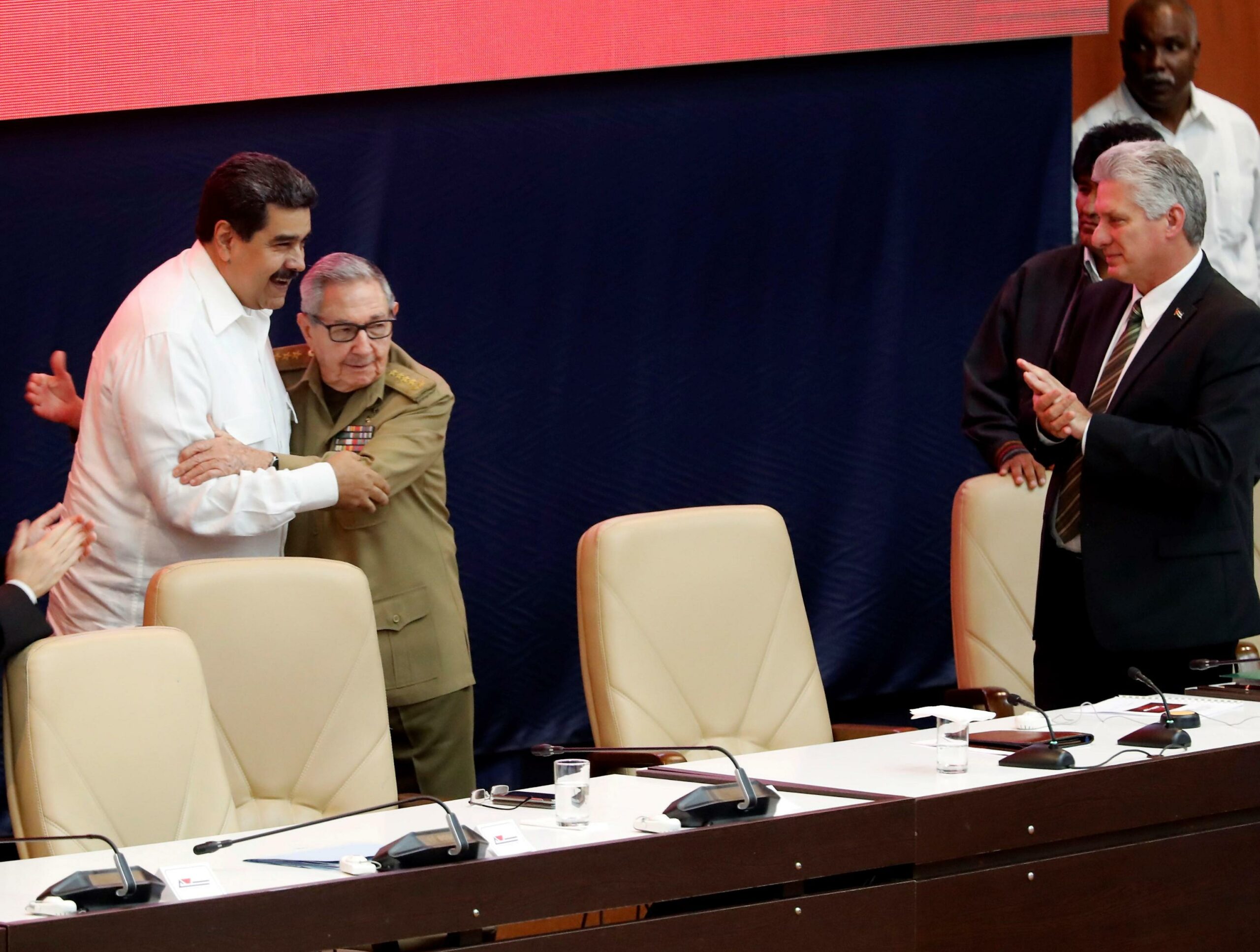 USA dovrebbero presentare accuse penali contro Raul Castro, mentre conducono seconda indagine penale su Maduro