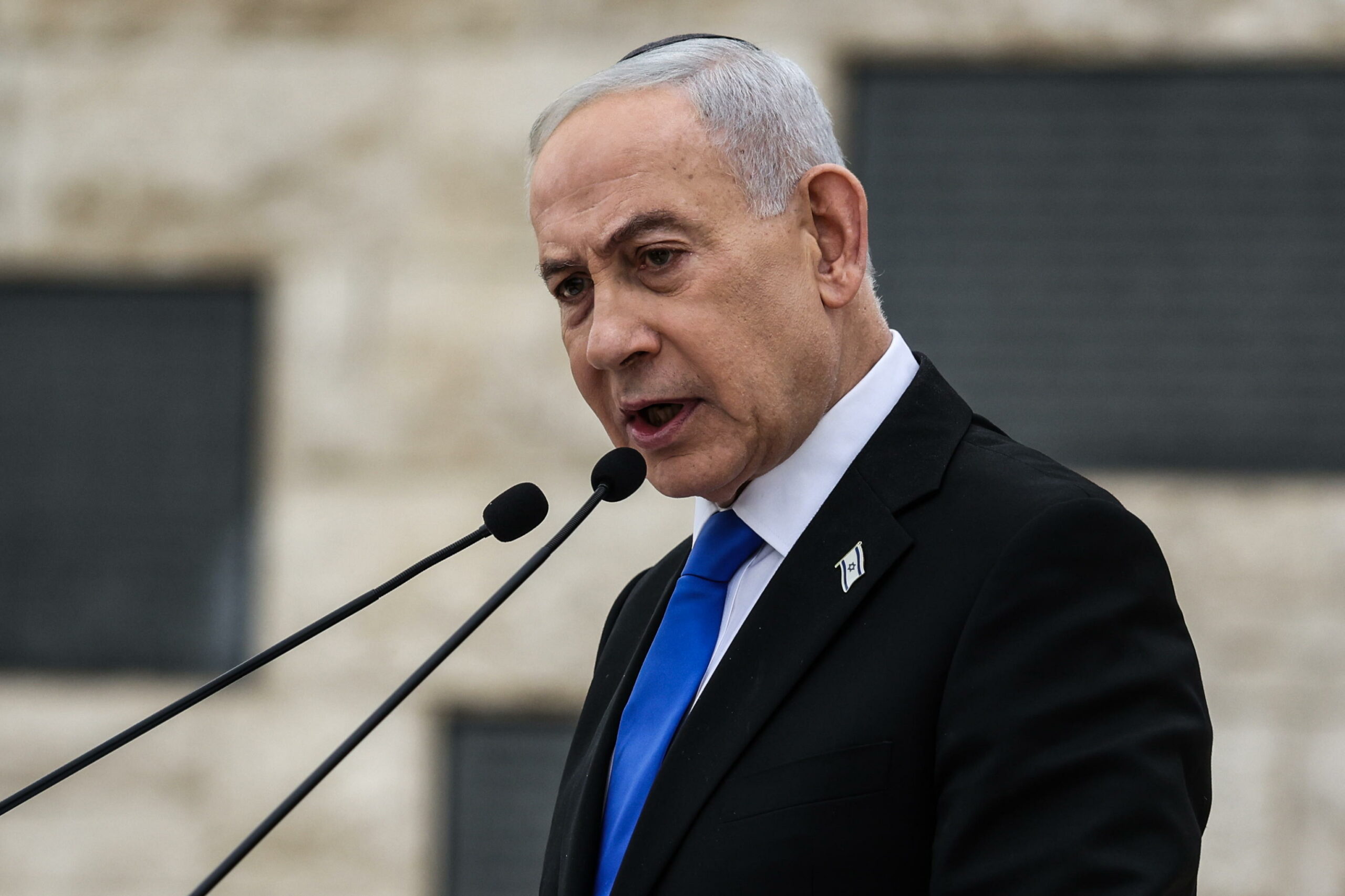 Netanyahu annuncia intensificazione dei raid su Hezbollah