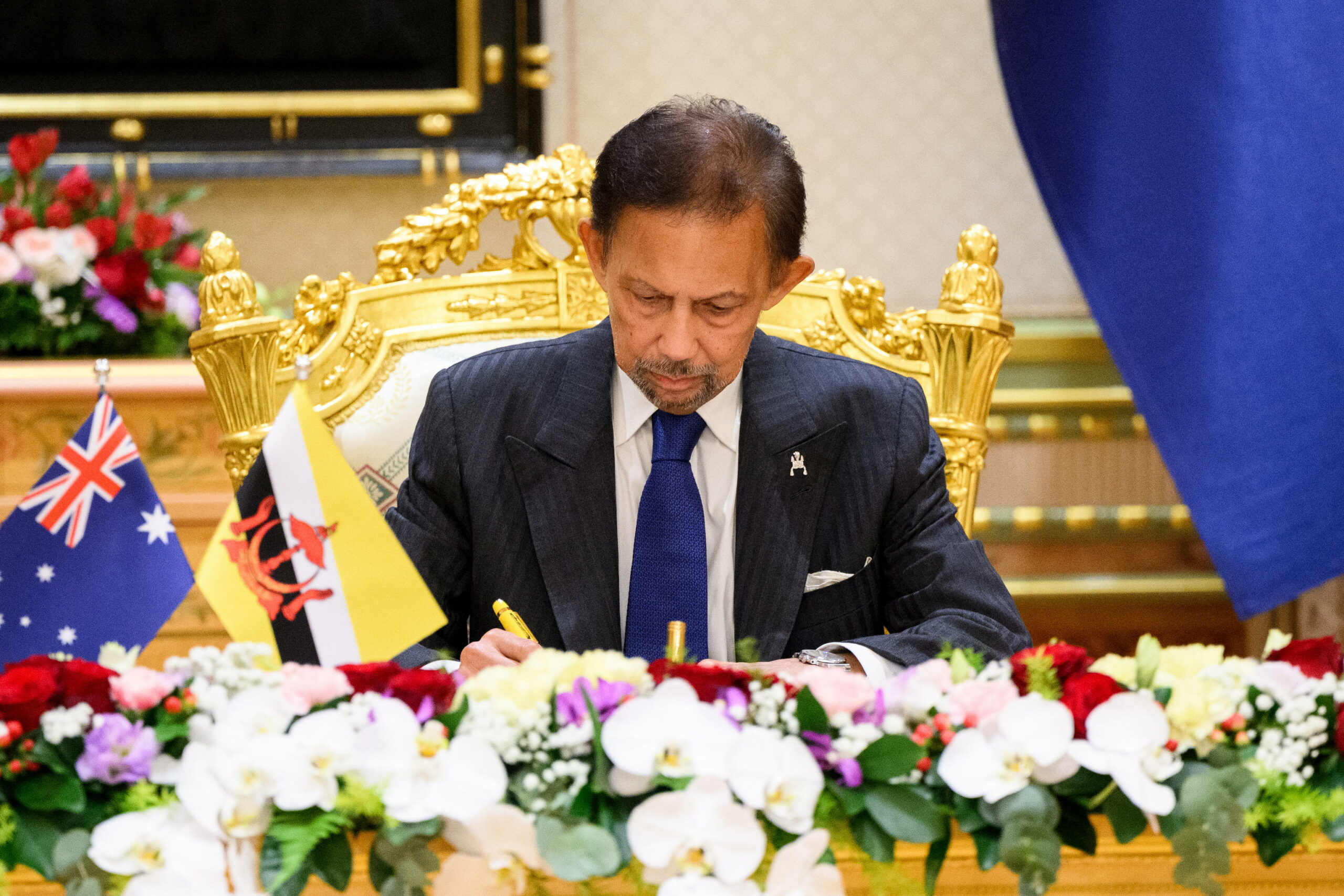 Brunei: sultano annuncia rimpasto di governo e nomina suoi figli ministri