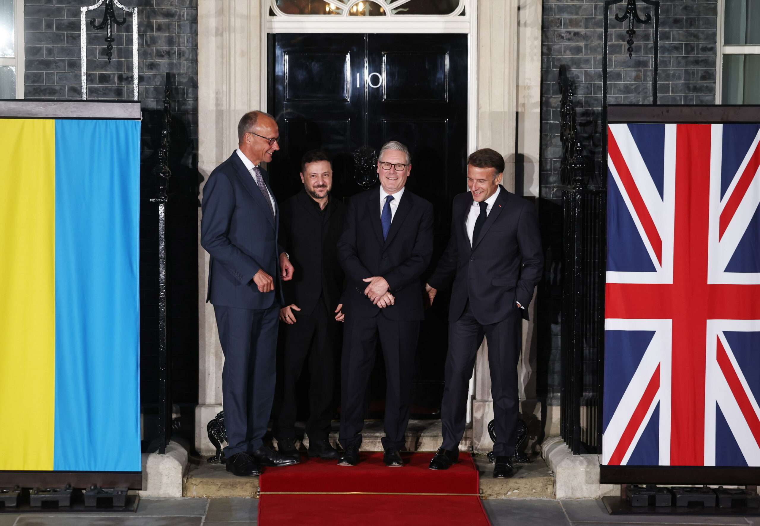 UK, Francia e Germania sostengono colloqui tra Mosca e Kiev “con partecipazione attiva di USA ed Europa”