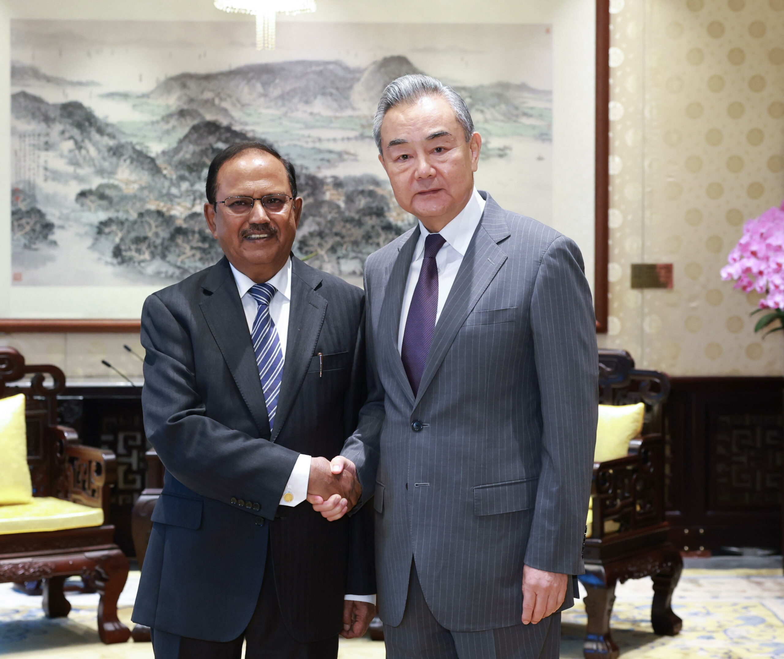 Relazioni India-Cina verso normalizzazione dopo incontro tra alti funzionari a Delhi