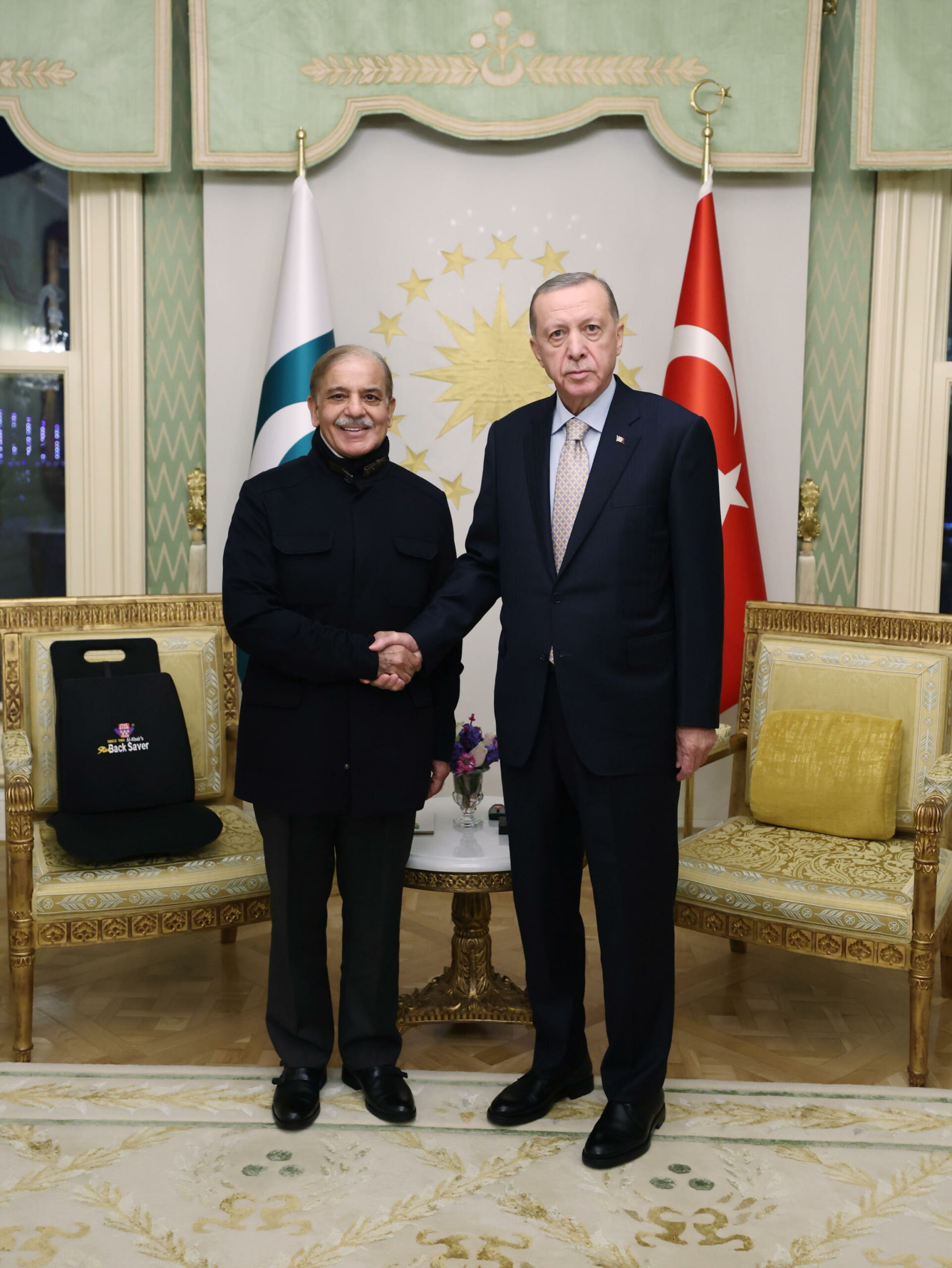 Colloqui ad ampio raggio tra Erdogan e premier del Pakistan a Istanbul