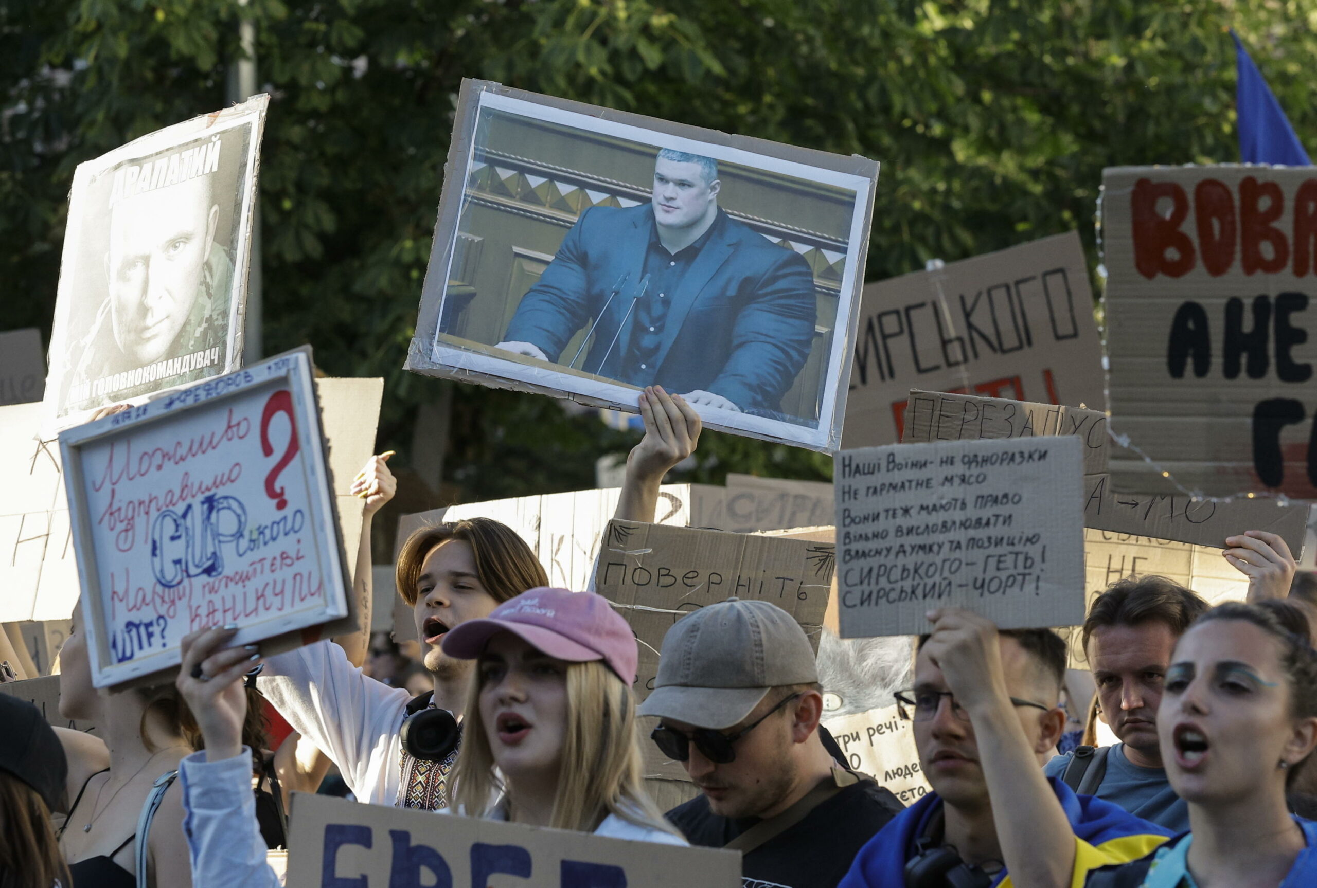 Ucraina, quarto giorno consecutivo di proteste: si chiede ritorno di Fedorov e riforma esercito