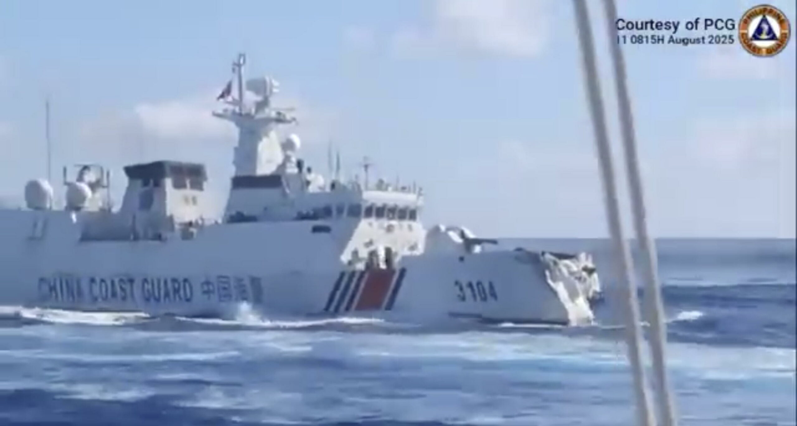 Cina spara con cannoni ad acqua contro nave filippina e avvia esercitazioni nello Stretto di Taiwan