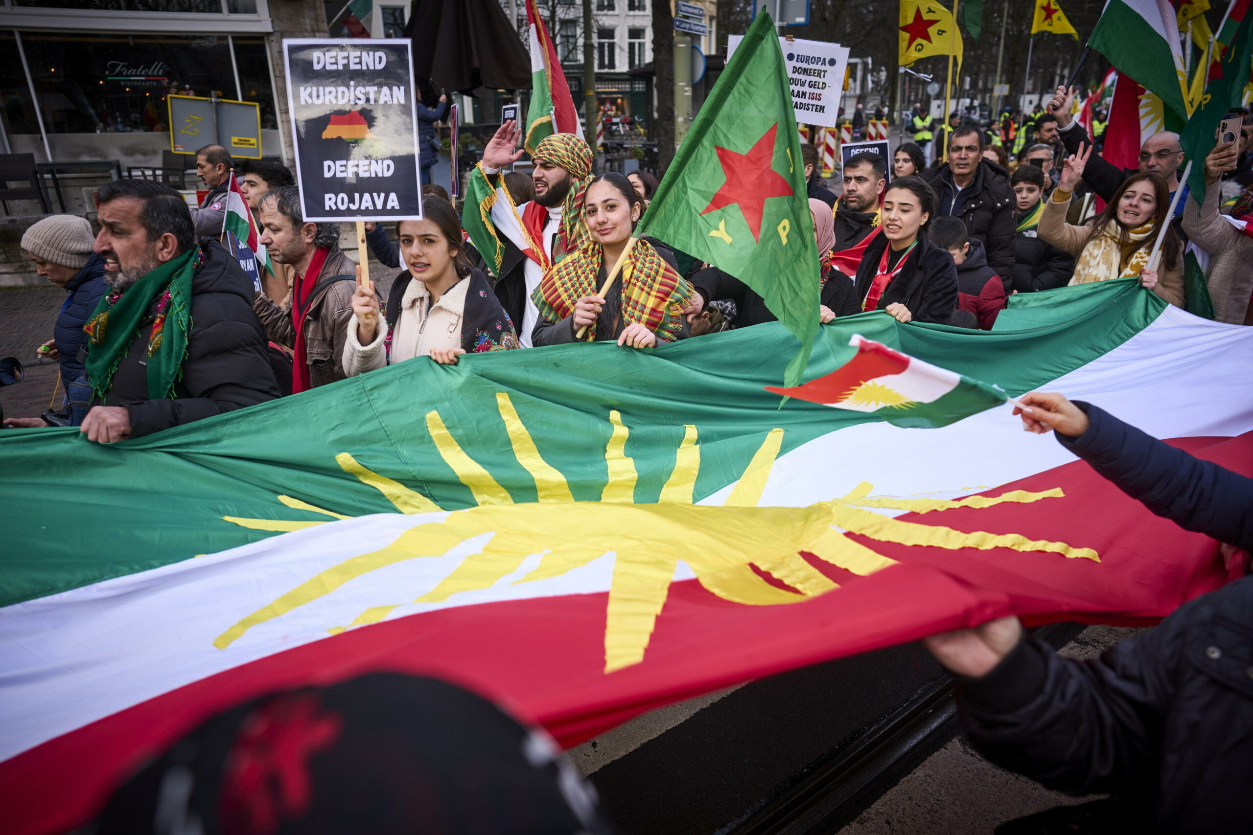 Kurdistan iracheno e Siria discutono accordo sui curdi siriani