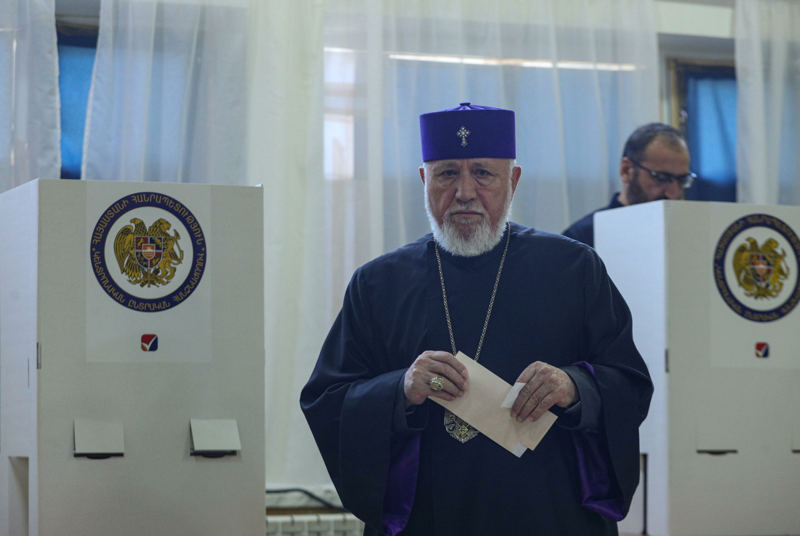 Armenia: leader chiesa apostolica sotto processo dopo scontro con governo Pashinyan