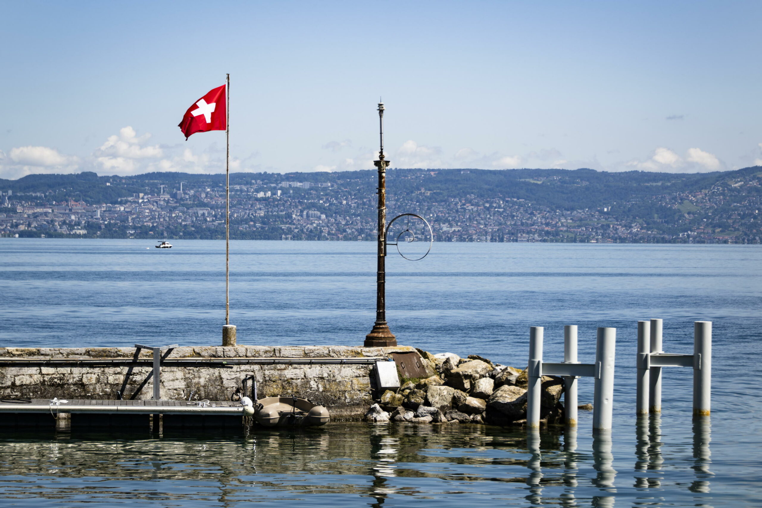 Svizzera sta valutando possibilità di aumentare budget difesa aerea di oltre 1 miliardo di dollari
