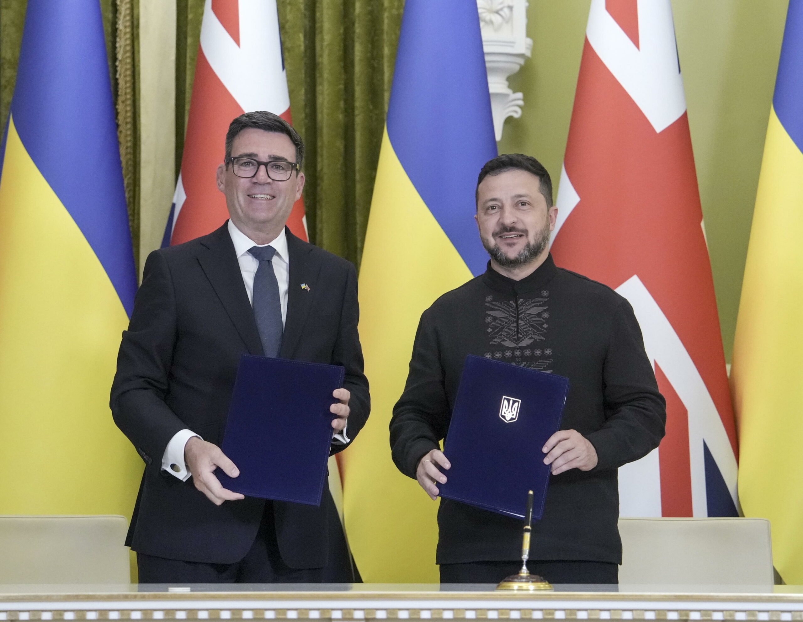 UK e Ucraina firmano accordo di partenariato per la difesa basato sull’IA