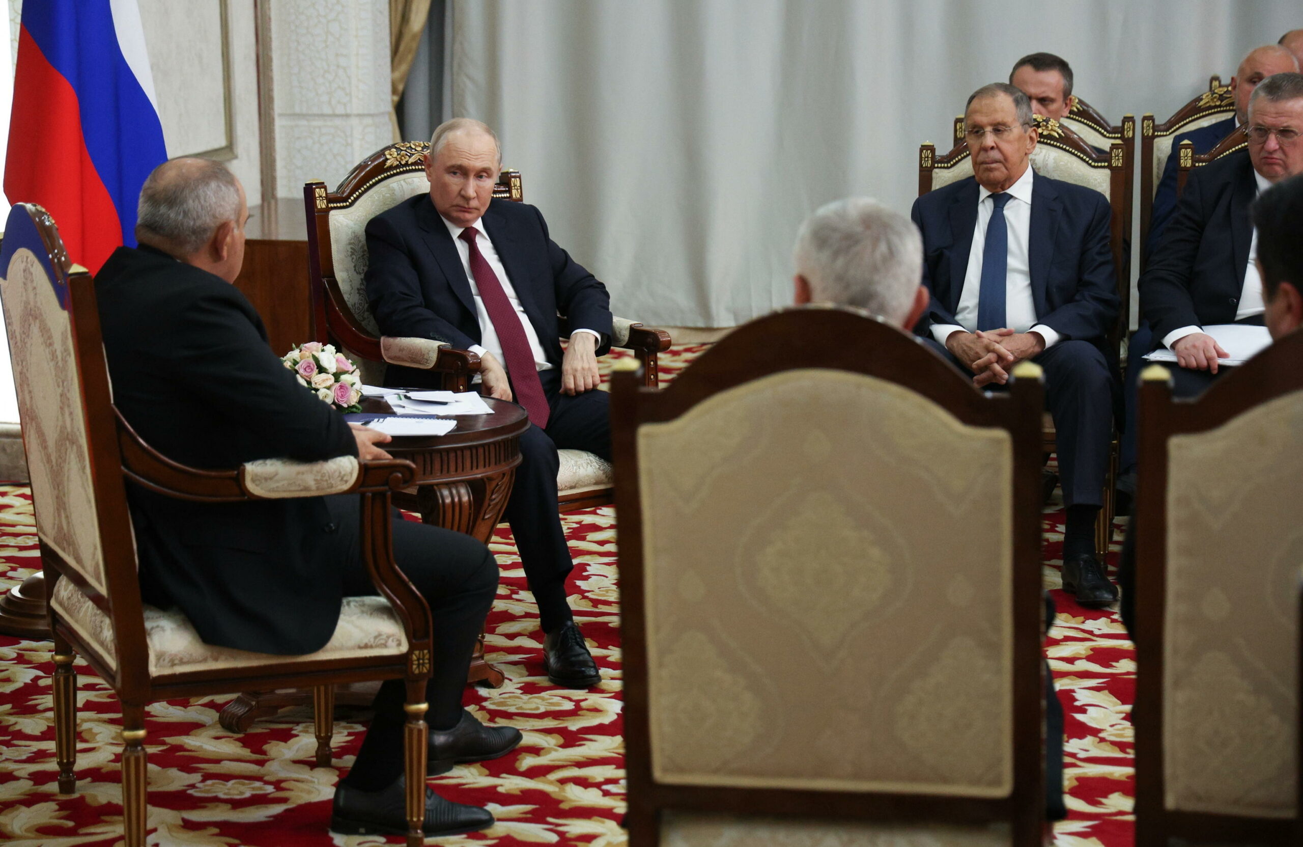 Putin chiede a Pashinyan di chiarire al più presto piani dell’Armenia riguardo a UE e UEE