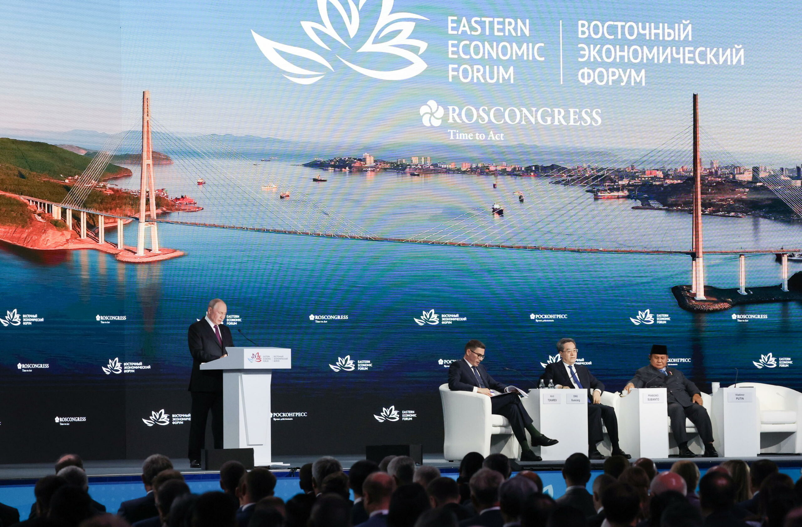 Putin presenta Estremo Oriente come principale via per cooperazione con Asia-Pacifico