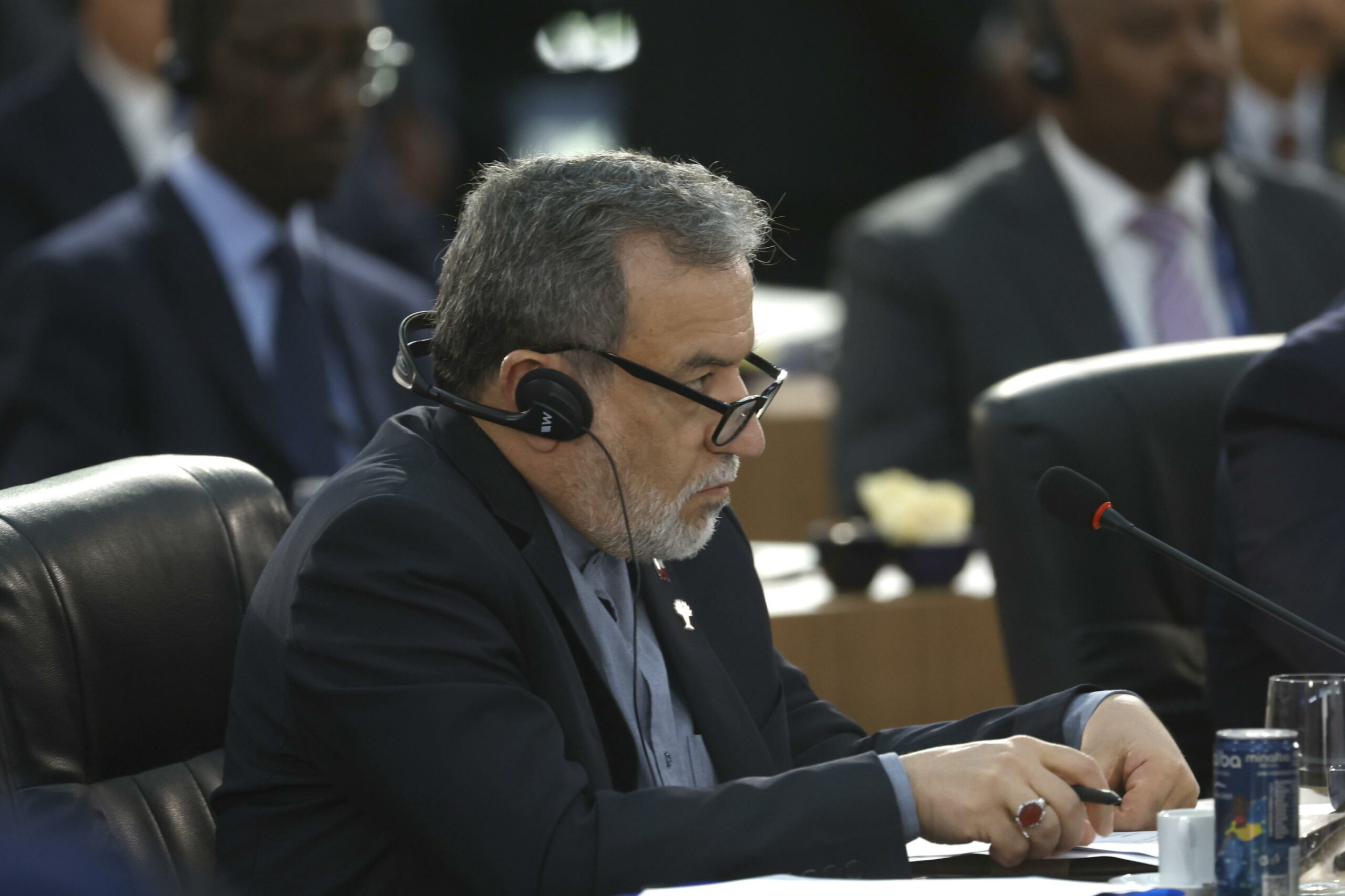 ￼Iran insiste per colloqui dopo che Trump ha respinto accordo per riapertura Hormuz