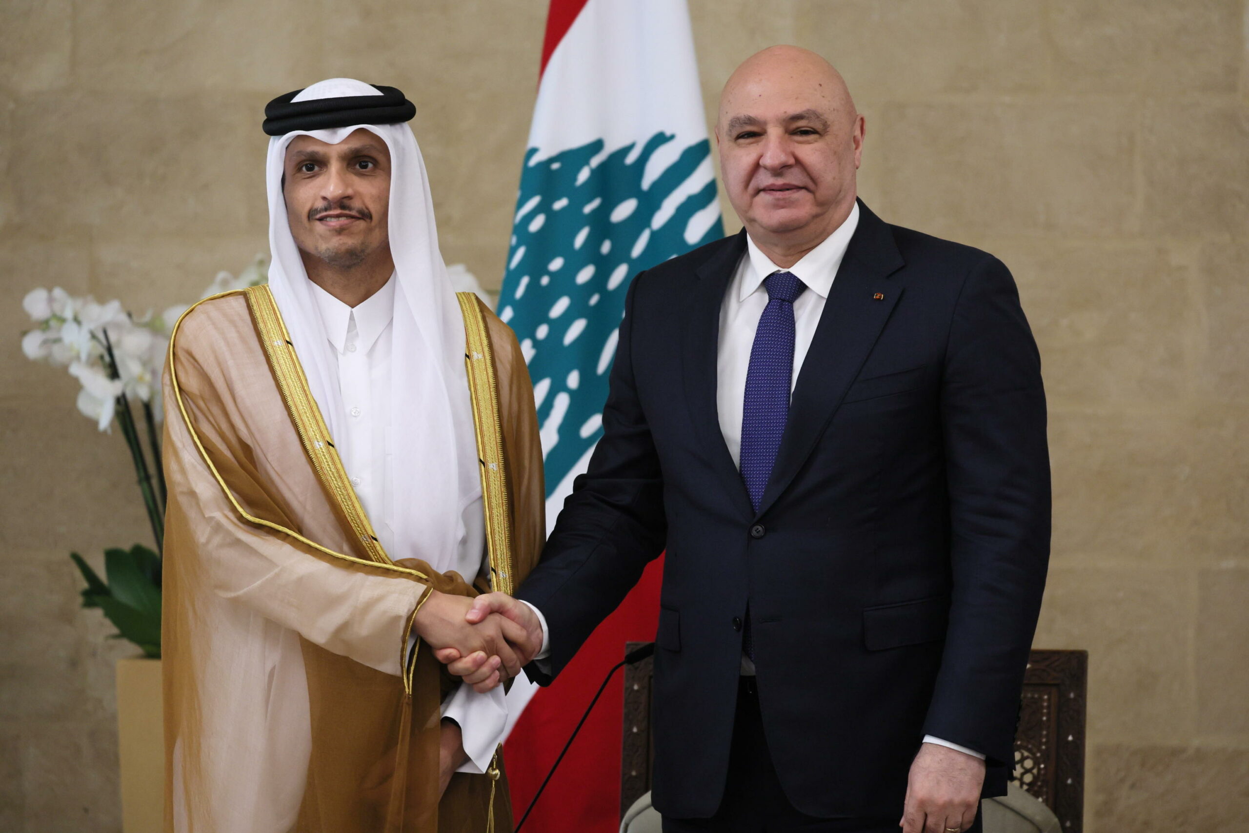 Qatar annuncia finanziamento di grande impianto solare in Libano