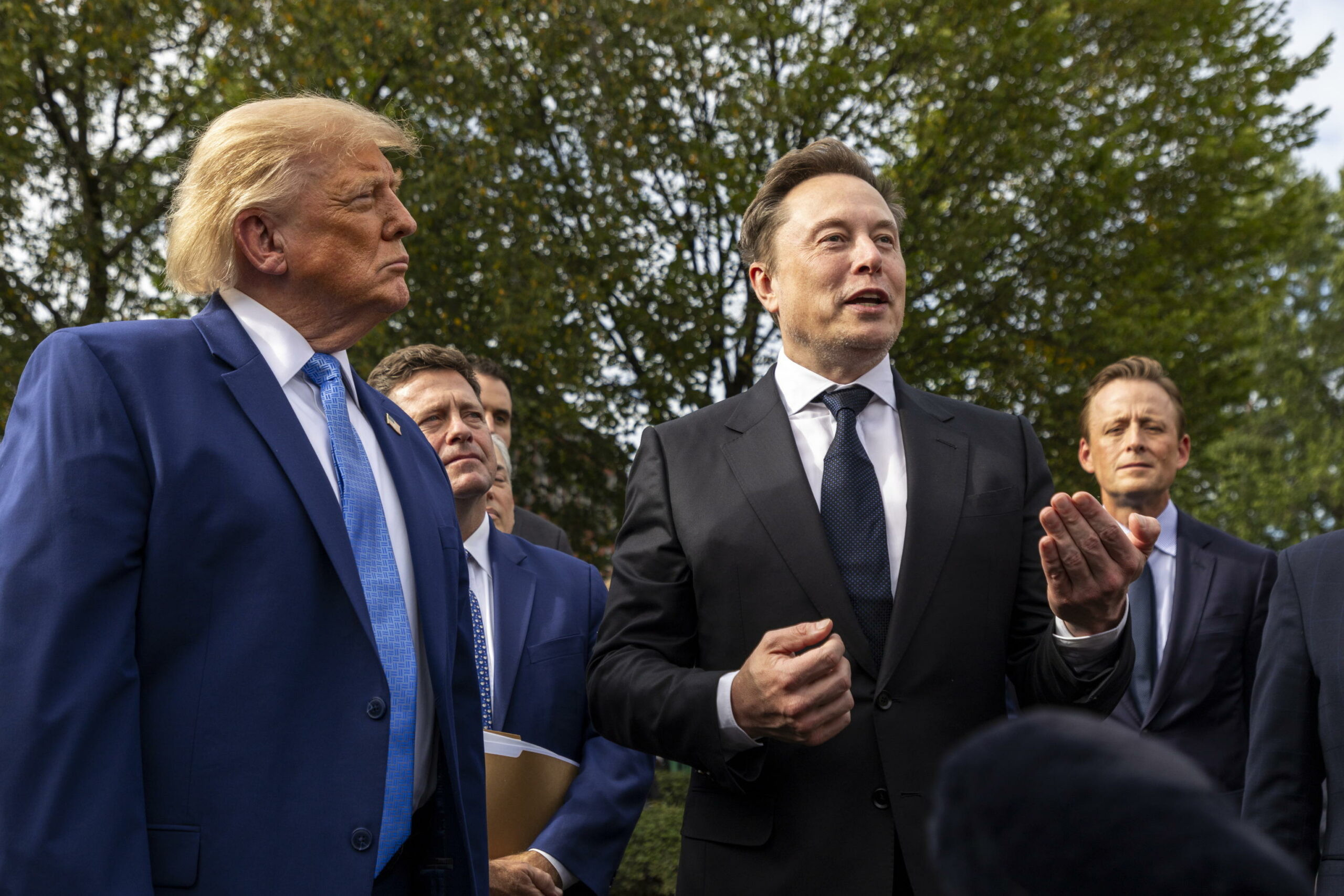 Wall Street Journal: “Trump chiede a Musk di revocare restrizioni a Starlink in Ucraina”