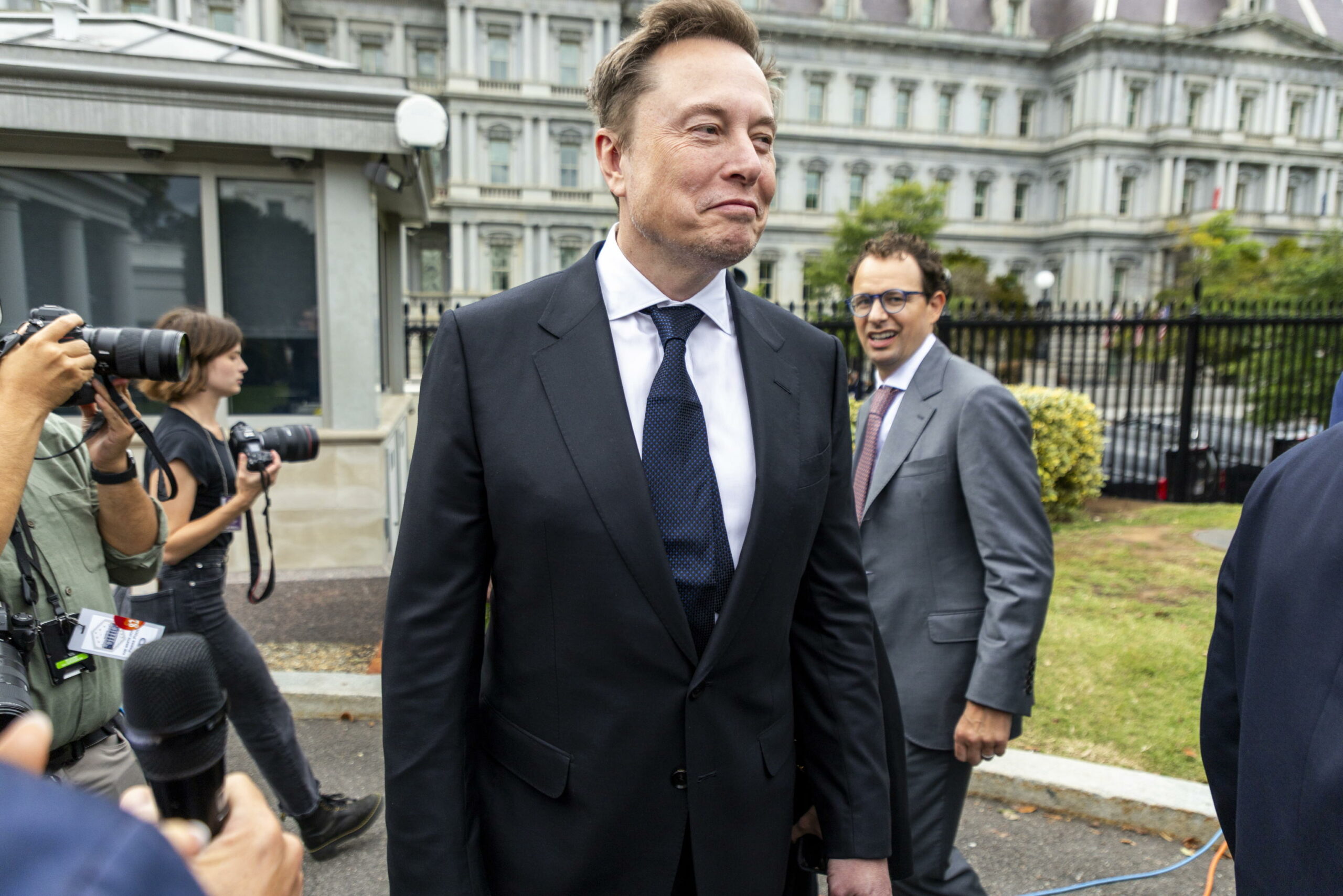 Reuters: “USA chiedono da anni a Musk di modificare Starlink in Ucraina e in Medio Oriente”