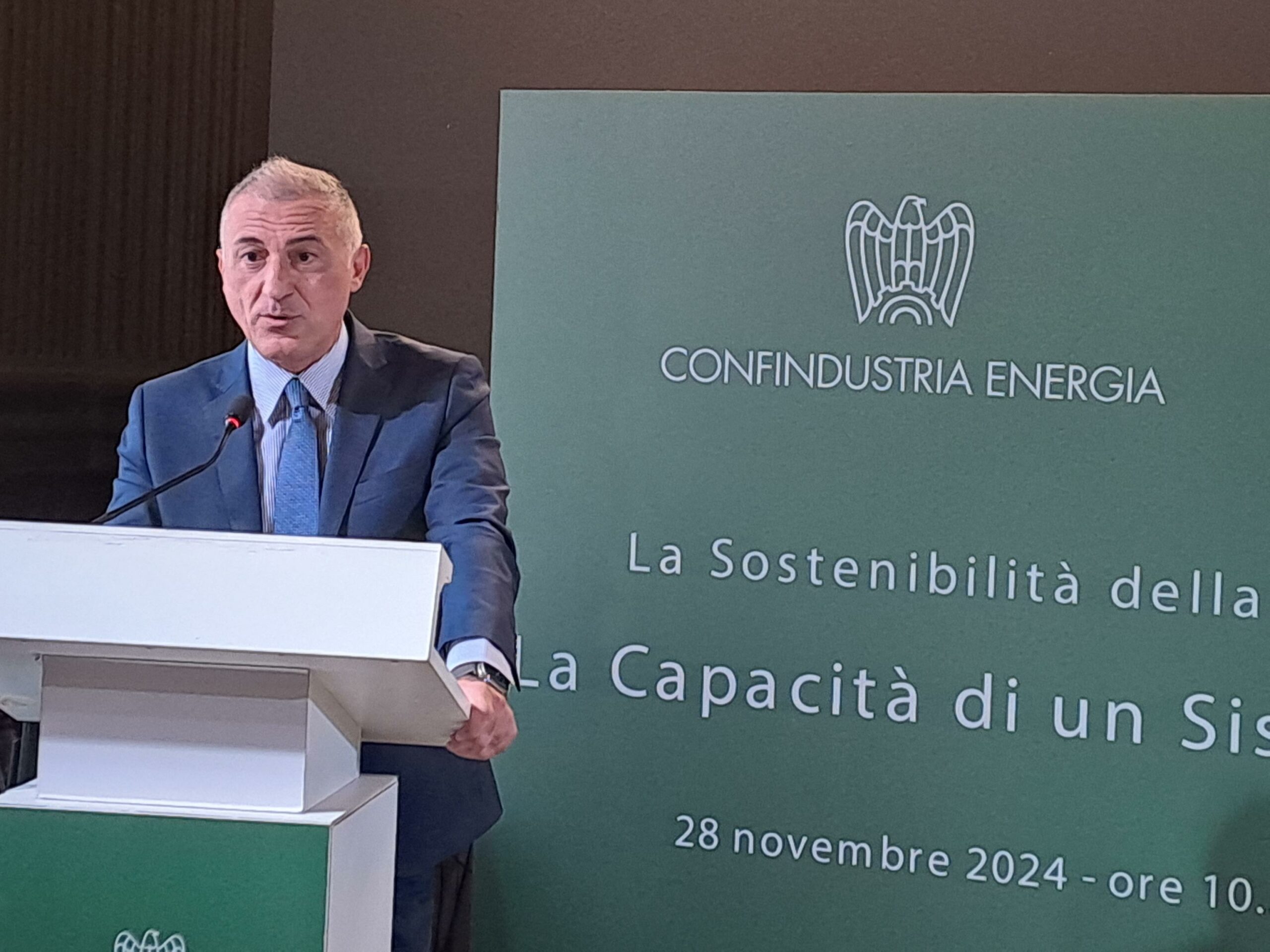 ENI firma contratti per sviluppo giacimento di gas naturale nella ZEE di Cipro